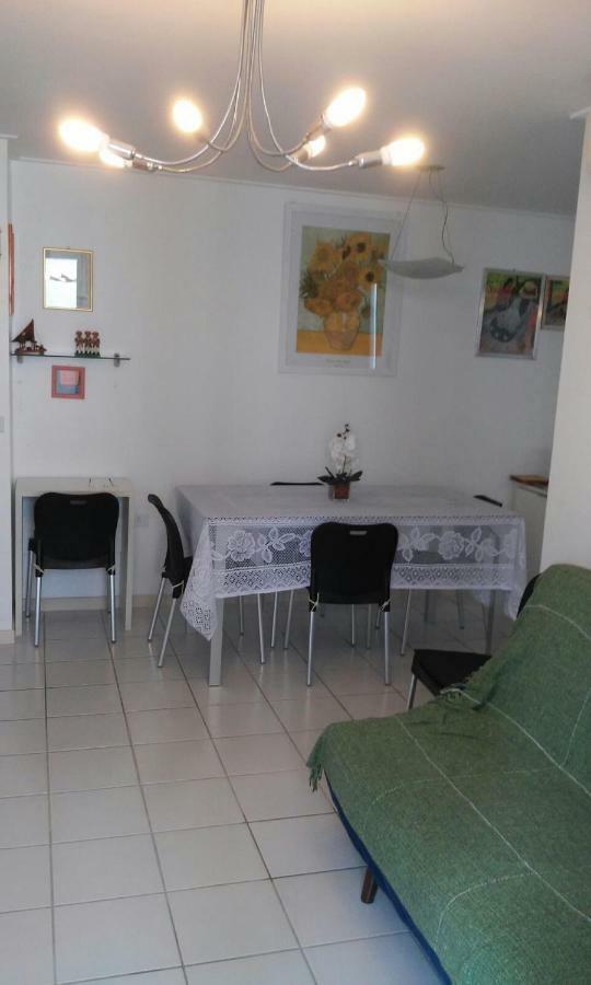 Na Beira Mar De Pajucara - Edificio Neo 2 - Apartamento Com 02 Quartos - Tem Varanda- Vista Lateral Do Mar - Avenida Doutor Antonio Gouveia 1081- Consumo Eletrico E Pago No Ckeck-Out 1Kwh E 1,35 Reias Maceio  Bagian luar foto